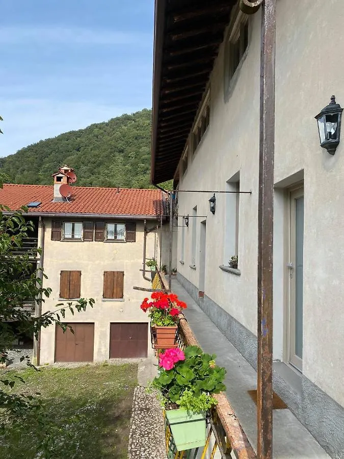 Bed & Breakfast B&B La Corte Del Segrino Canzo Italië