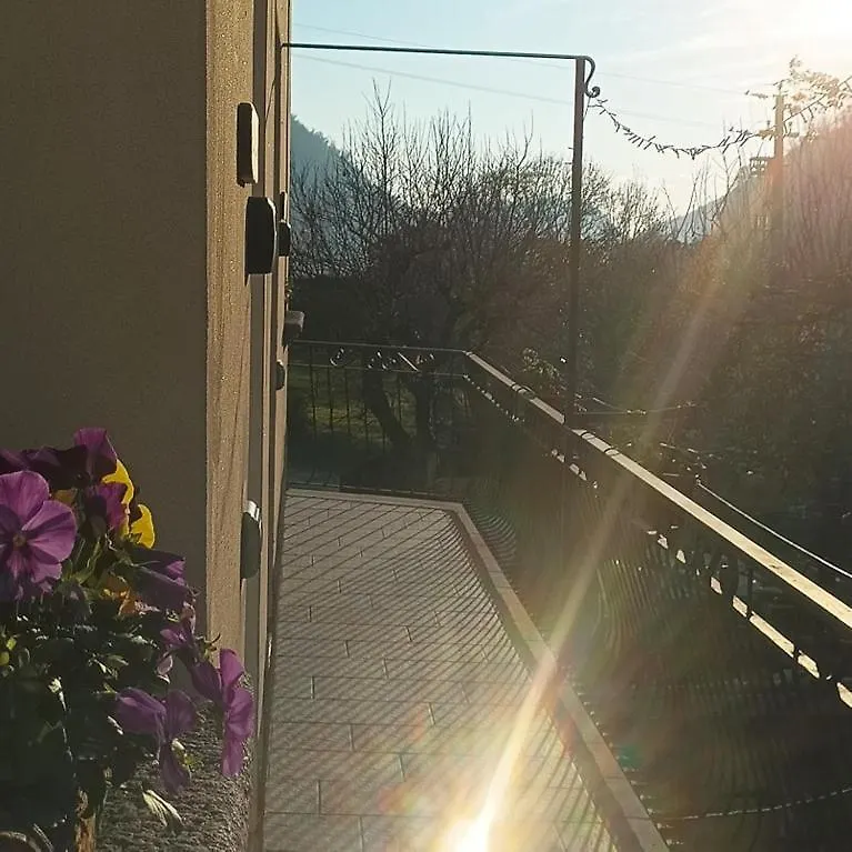 ベッド・アンド・ブレックファスト B&B La Corte Del Segrino Canzo